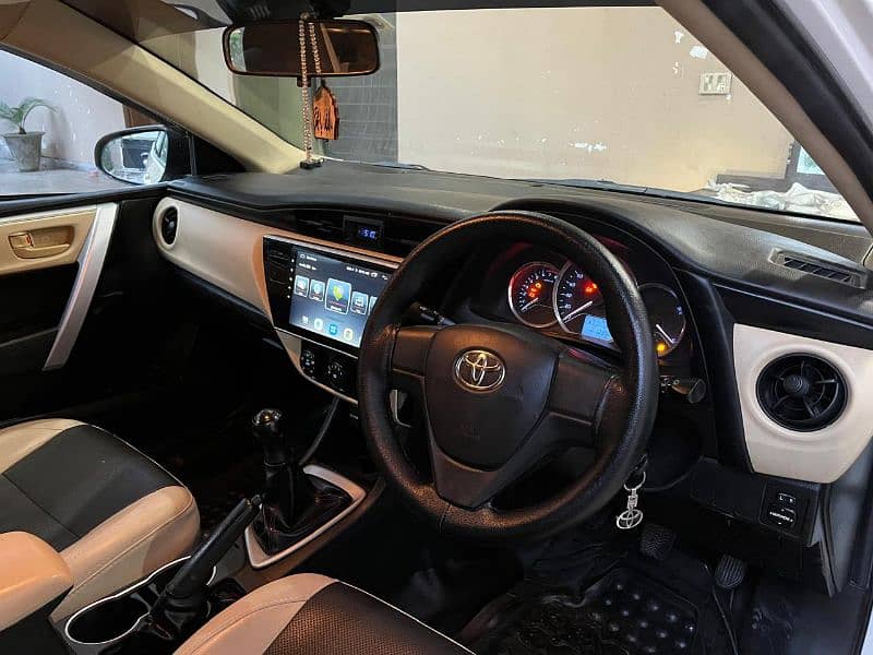 Toyota Corolla GLI 2018 TOTAL GENUINE 13