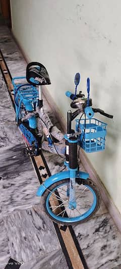 Bicycle for sale 10/10 condition contact on WhatsApp 03177655132