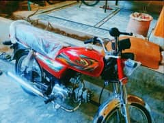 united 70cc 10/9 condition contact on WhatsApp 03177655132