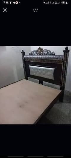 BED SET / BED / SIDE TABLES / DRESSING TABLE / WOODEN BED