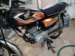 applied honda 125 good condition just like new.