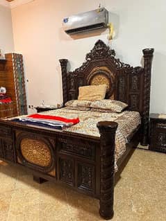 ITALI WOOD BED WITH 2 SIDE TABLES AND DRESSING TABLE