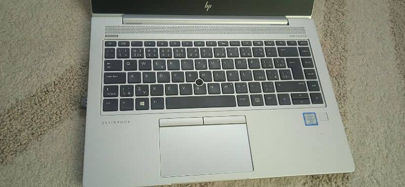 HP ELITEBOOK 840 G5. Core i5 8th gen 32/256 3