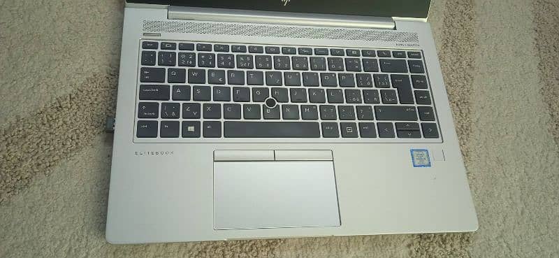 HP ELITEBOOK 840 G5. Core i5 8th gen 32/256 4