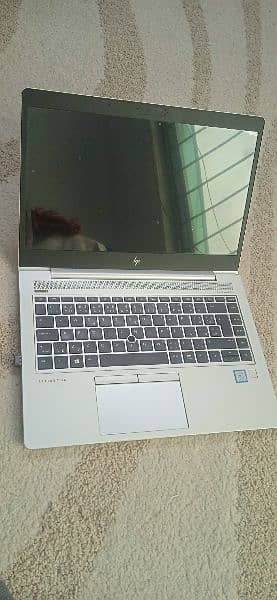 HP ELITEBOOK 840 G5. Core i5 8th gen 32/256 6