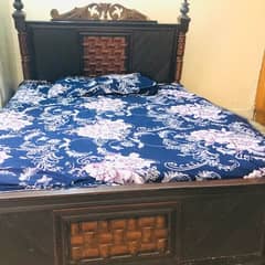 wooden bed good condition