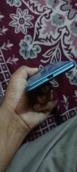 aslamu alikum ZTE mobile forr sale 7