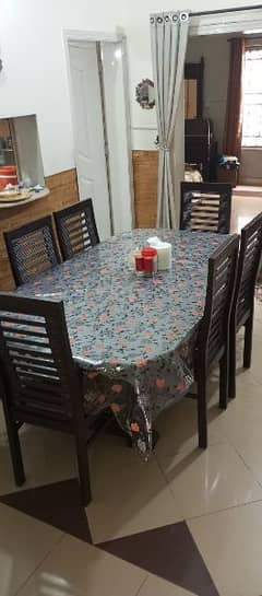 Dinning table with 6 Chairs