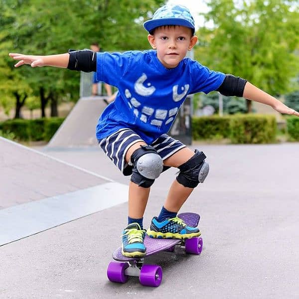 Gonex Mini Cruiser Skateboard for Girls Kids Boys Youth 2