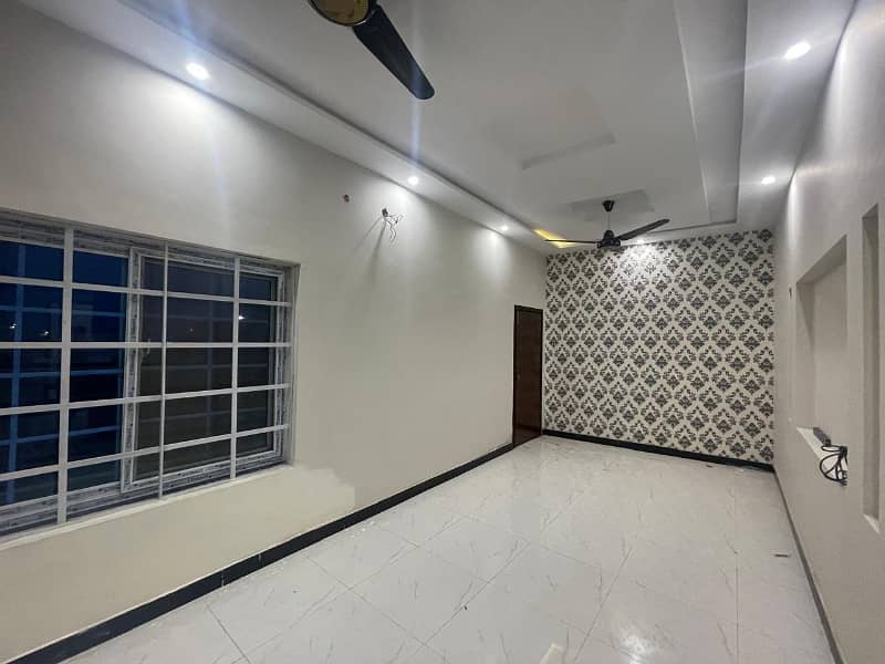 7.7 Marla Facing Park House Is Available For Sale In Satellite Town Citi Housing Jhelum. 14