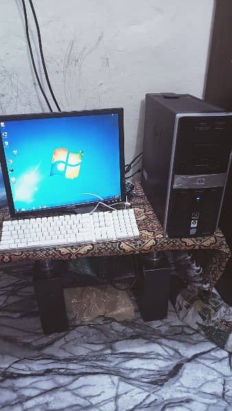Hp Intel core2quad tower complet PC 4gb 1