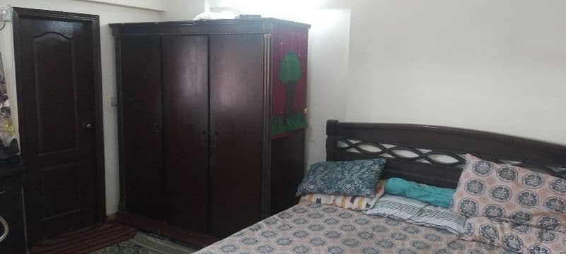 2 bed DD flat in prime location nazimabad. 1 6