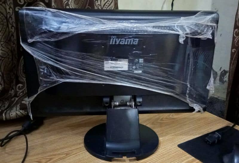 IIYAMA 20 inch LCD Monitor 1