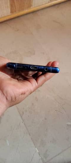 Samsung note9 6/128 minor 2 spots good condition
