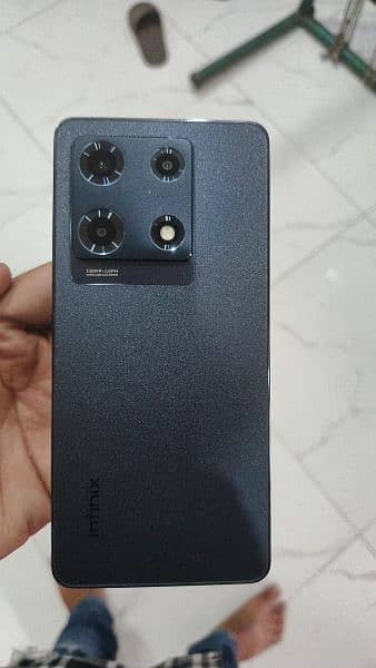 Infinix note 30 pro wireless charging 2