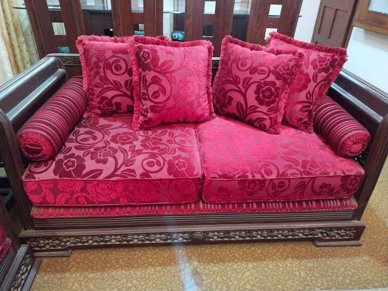 Slightly used sofa set 3