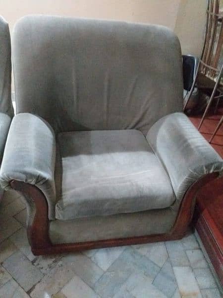 2 x sofa sets for sale in DHA Lahore 1