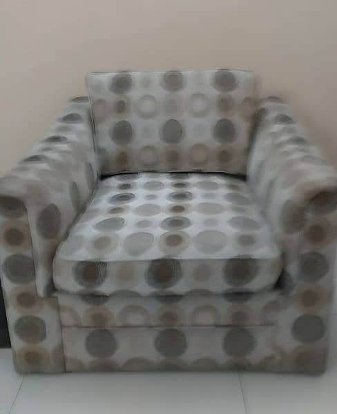 2 x sofa sets for sale in DHA Lahore 2