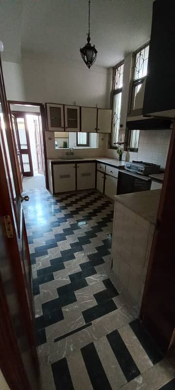 Silent Office + Family House For Rent 9