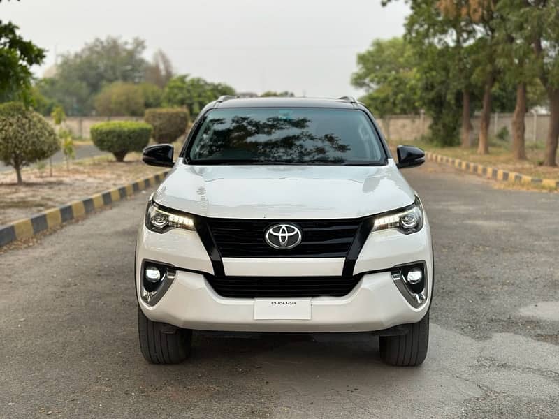 Toyota Fortuner Sigma 2019 1