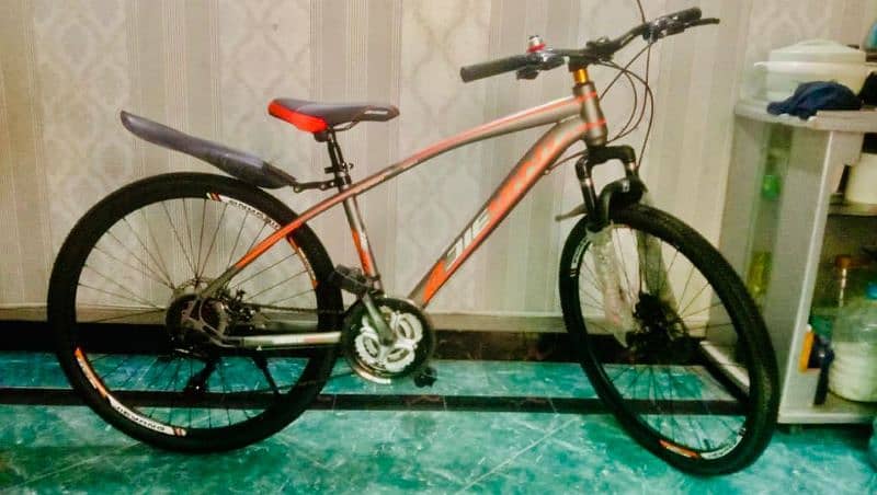 Used bicycle. . like a new condition. 8