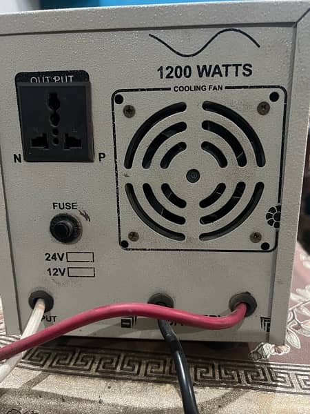 UPS / Inverter 1500 watts 2