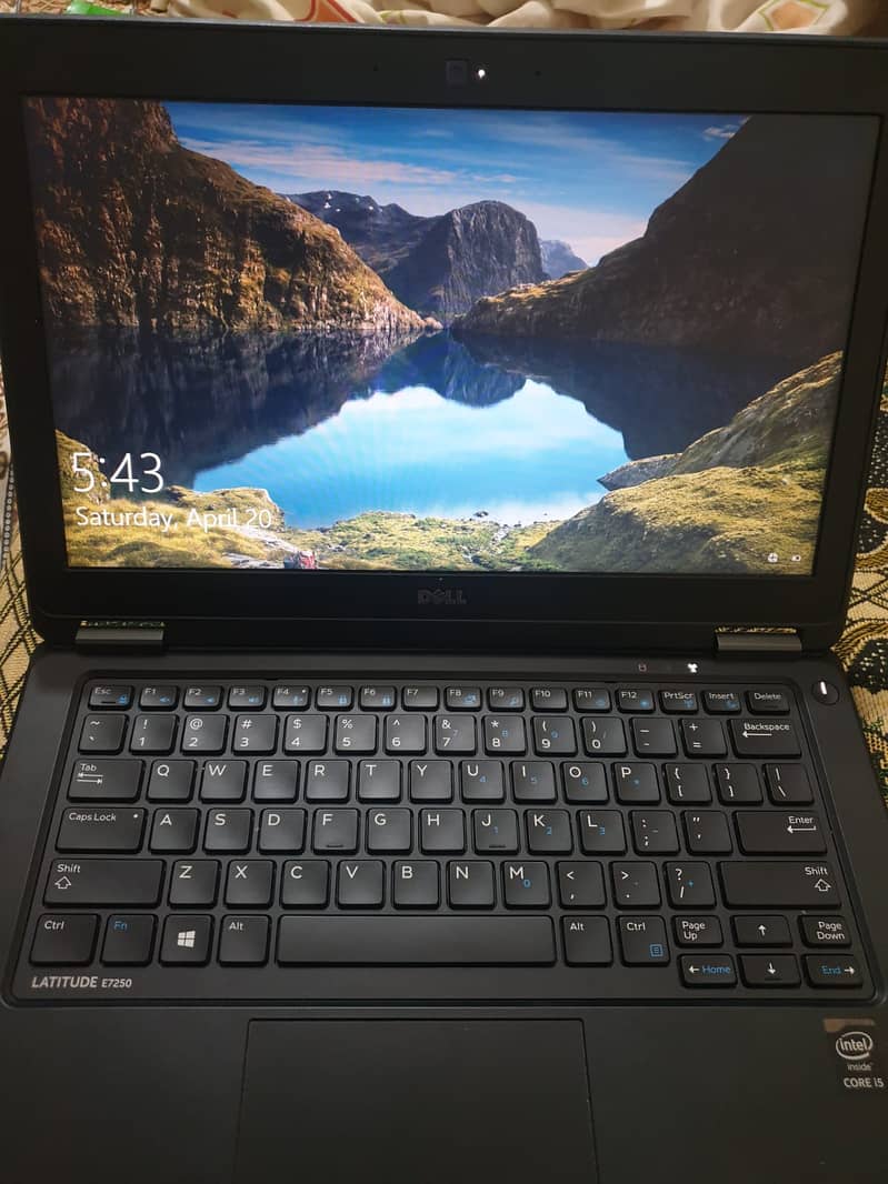 Dell Latitude 7250 3