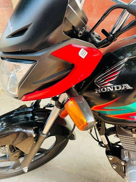 honda cb 125f  2024 applied for 6