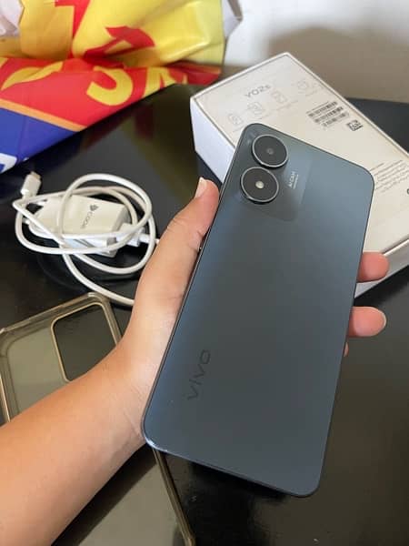 vivo y02s 3 32 with box charger 11