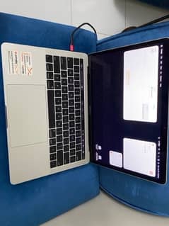 Macbook Pro 2019 13 16-512 i7 2.8 ghz