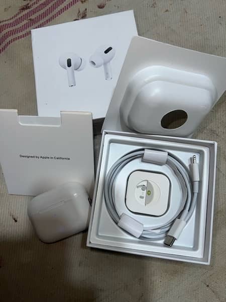 Apple Air Pods Pro 4