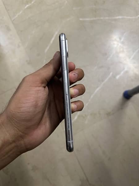 IPhone X 64 GB NON PTA [ONLY CASH] 2