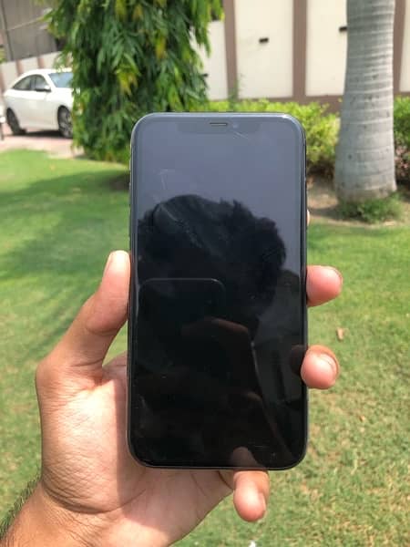 iPhone 11 128gb PTA Approved 1