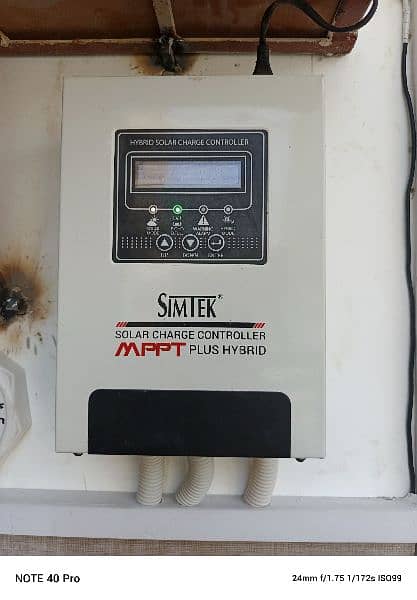 Simtek MPPT controller 70A 1