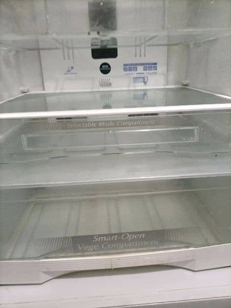 japnis hitachi  fridge for sale 1
