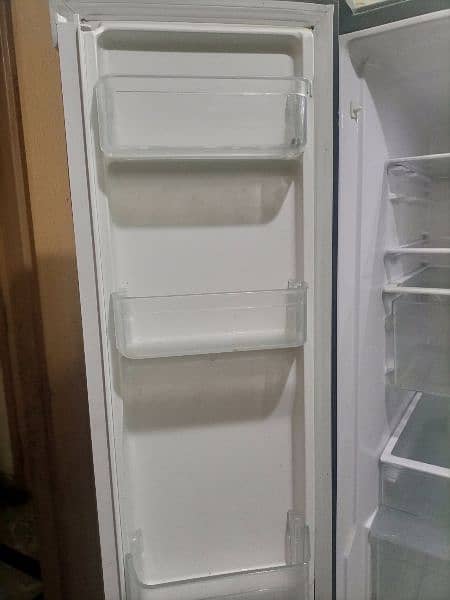 japnis hitachi  fridge for sale 5