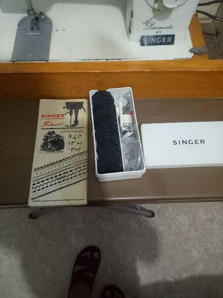 SINGER PROFESSIONAL DISKMATIC  974 SWING MACHINE for sale 4