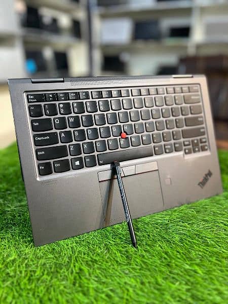 X1 yoga intel core i5.10th Genration steel body Gen 5 2