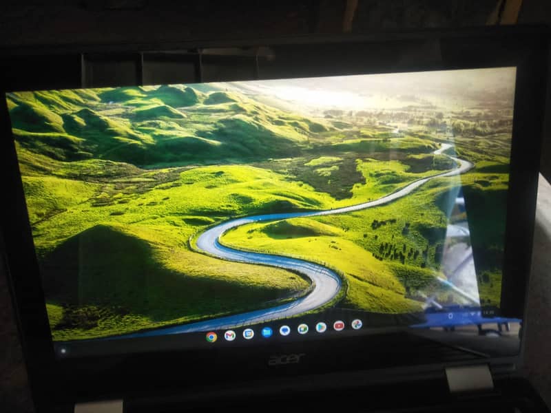 Acer Laptop chromebook R11 4/32 windows touchscreen 360 rotatable 2