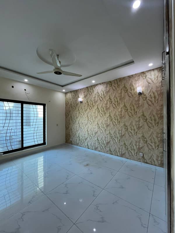 10 MARLA HOUSE FOR SALE AT LOWEST RATE IN BAHRIA TOWN LAHORE 4