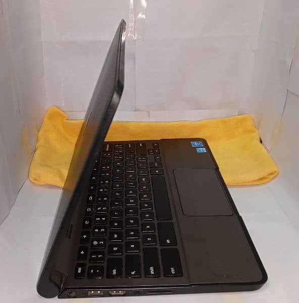 Dell Chromebook 11 - Touch Screen, 4GB RAM, Windows 10, Bag - Sargodha 3