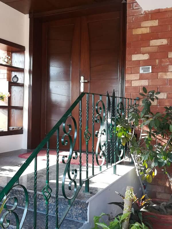 1 Kanal Beautiful House With Basement Available For Rent In Lake City Sector M-3 1