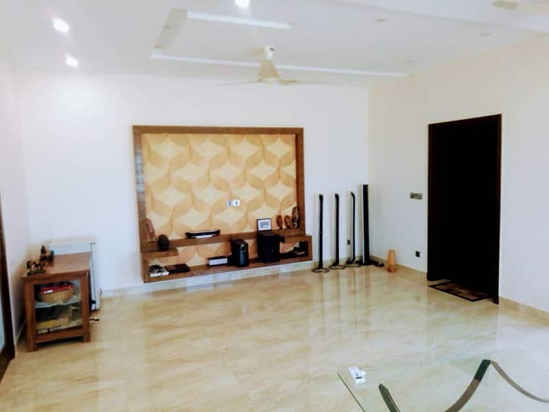 1 Kanal Beautiful House With Basement Available For Rent In Lake City Sector M-3 5