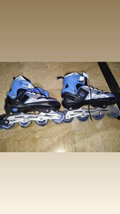 completely new only once or twice used skates 0