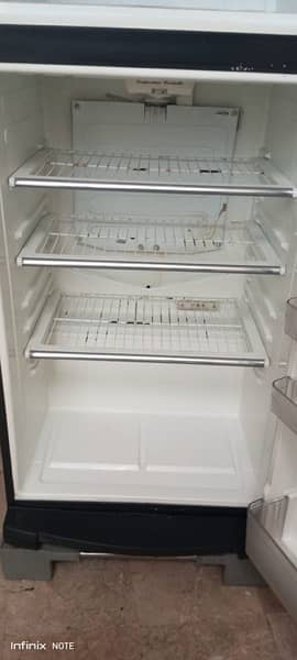 Dawlance refrigerator in good condition 2
