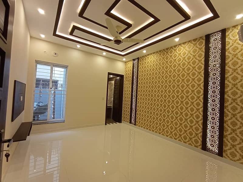 10 Marla Lavish House For Sale In Rafi Block Bahria Town Lahore 12