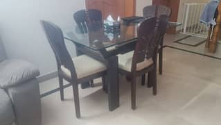 4 Seater Dinning Table