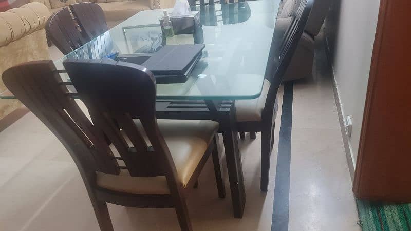 4 Seater Dinning Table 2