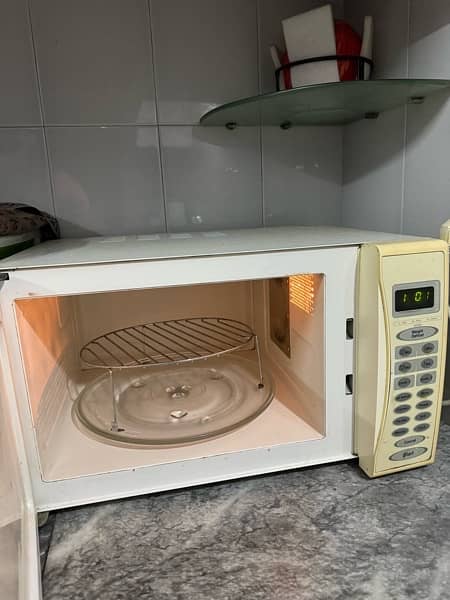 Pel microwave Oven with grill 1