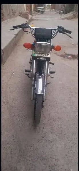 bike ki condition bilkul saf hy 1